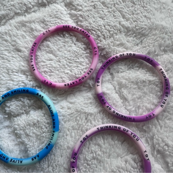 Assorted Tie Dye Silicone Motivational Bracelets | 5 Pack - Picture 4 of 5